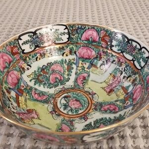 Colorful Porcelain Decorative Bowl, Japanese Antique